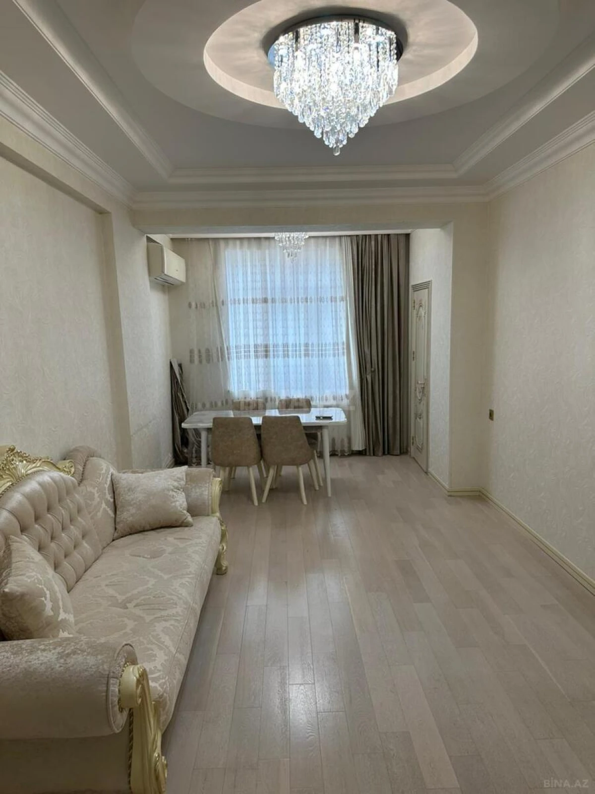Satılır 2 otaqlı mənzil 71 m²