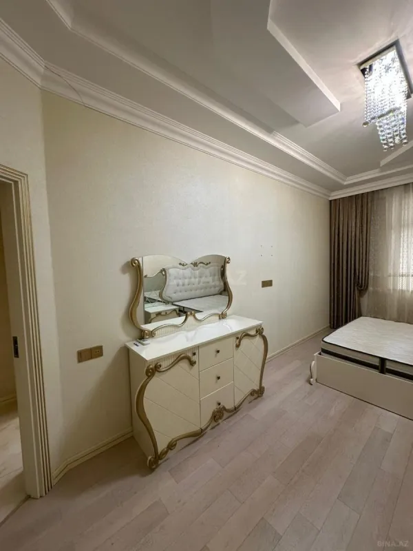 Satılır 2 otaqlı mənzil 71 m²