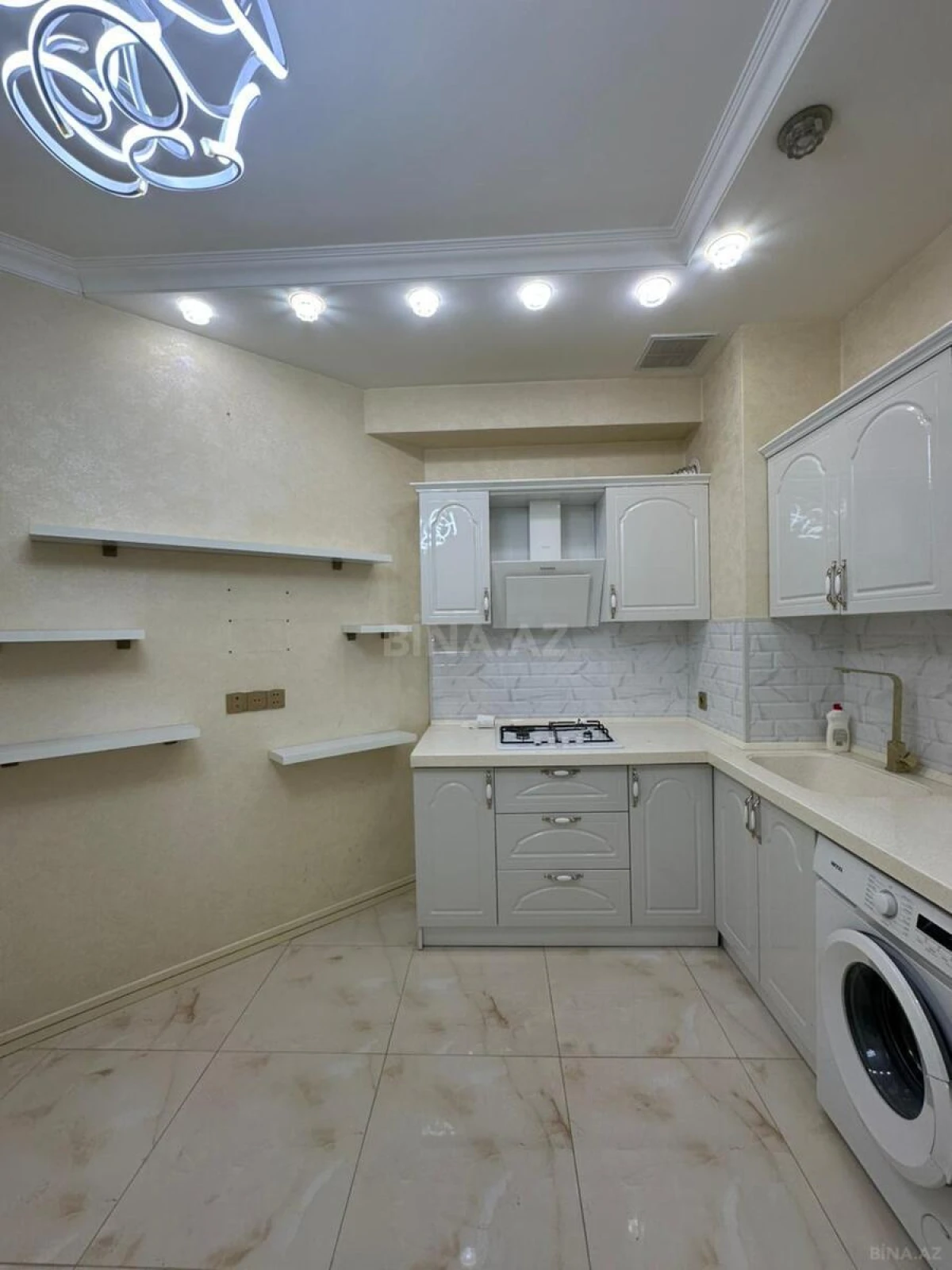 Satılır 2 otaqlı mənzil 71 m²
