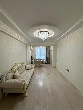 Satılır 2 otaqlı mənzil 71 m²