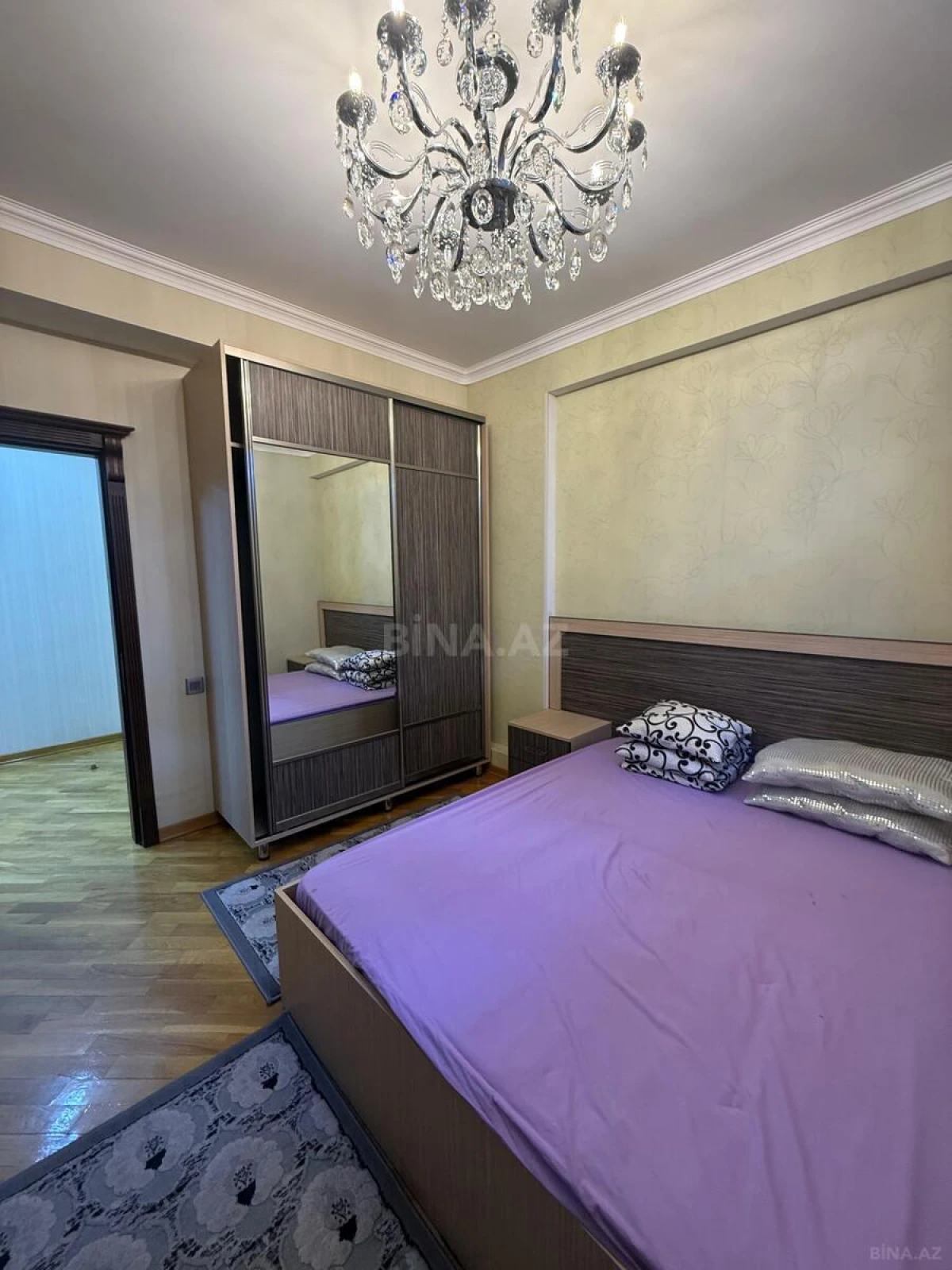 Kirayə verilir 2 otaqlı mənzil 80 m²