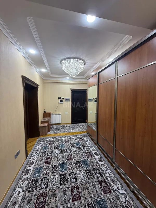 Kirayə verilir 2 otaqlı mənzil 80 m²