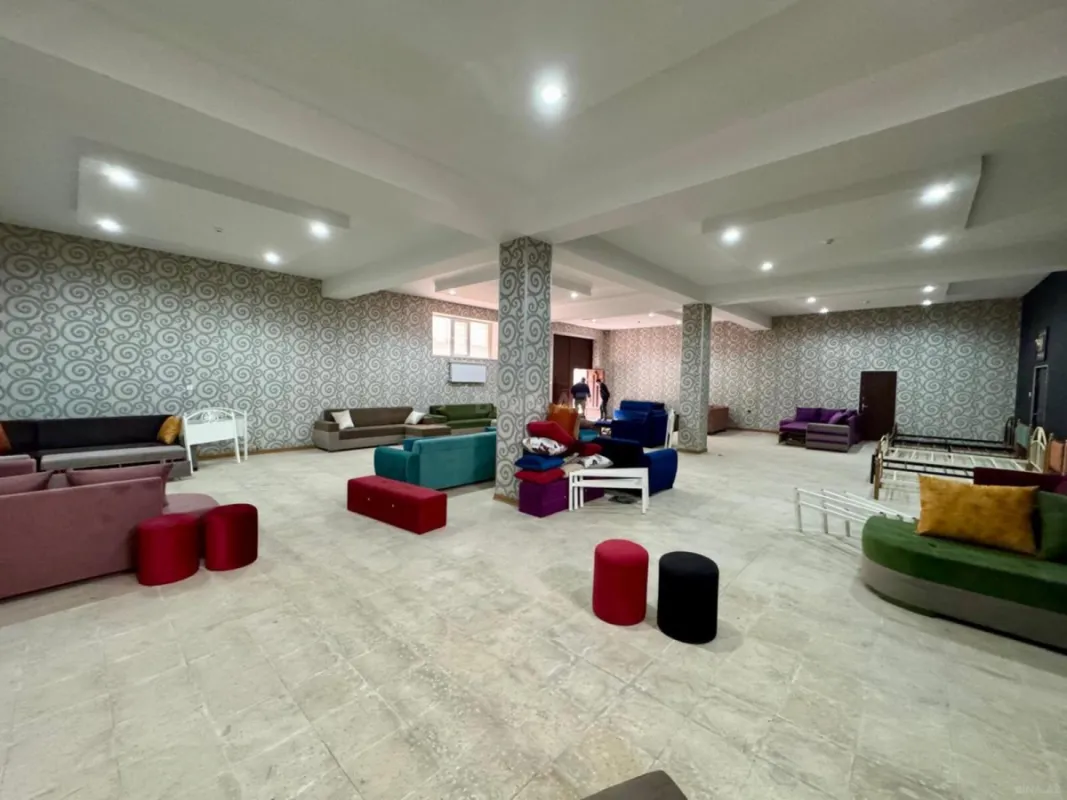 Kirayə verilir obyekt 900 m²