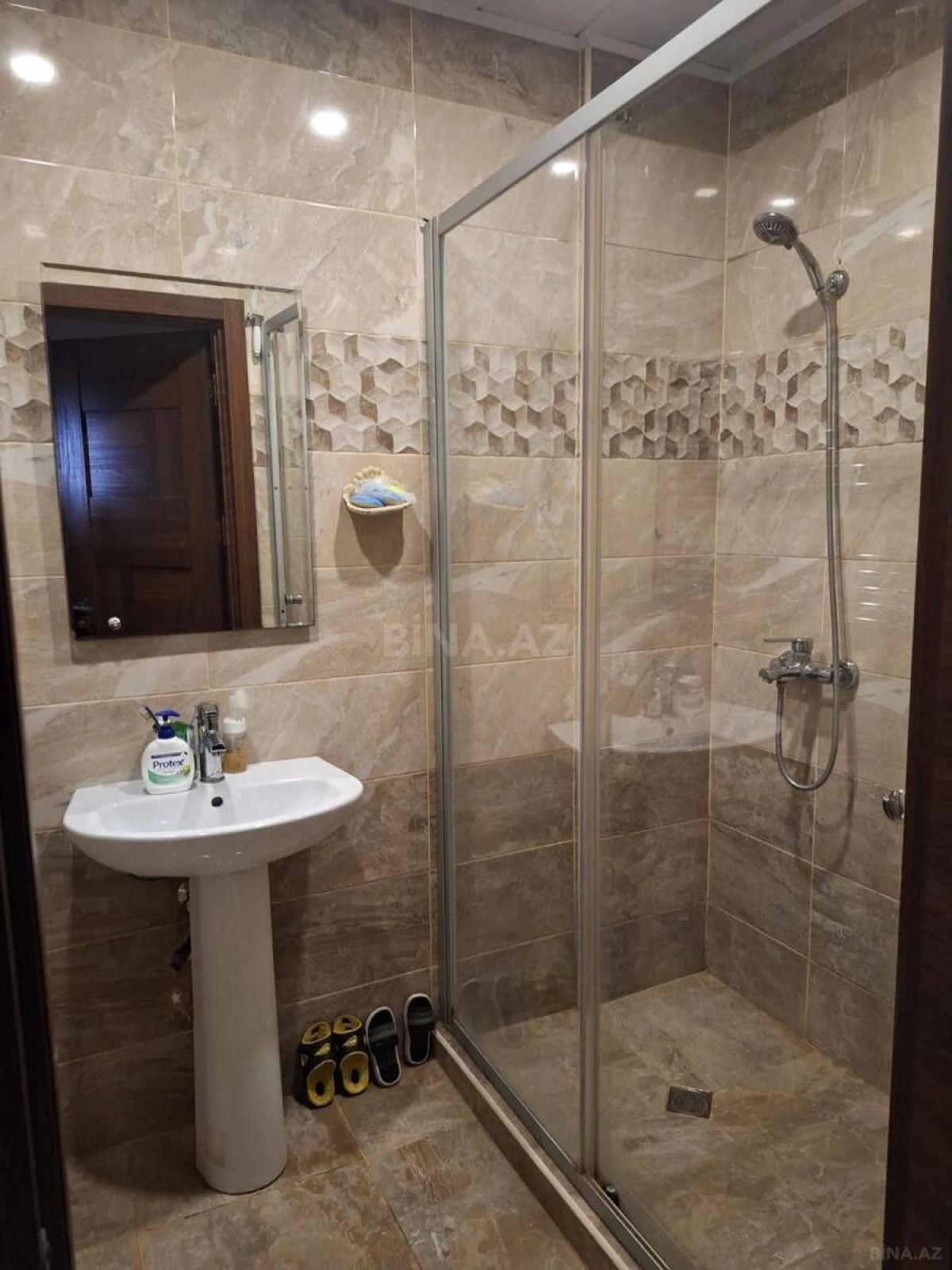 Kirayə verilir 2 otaqlı mənzil 50 m²