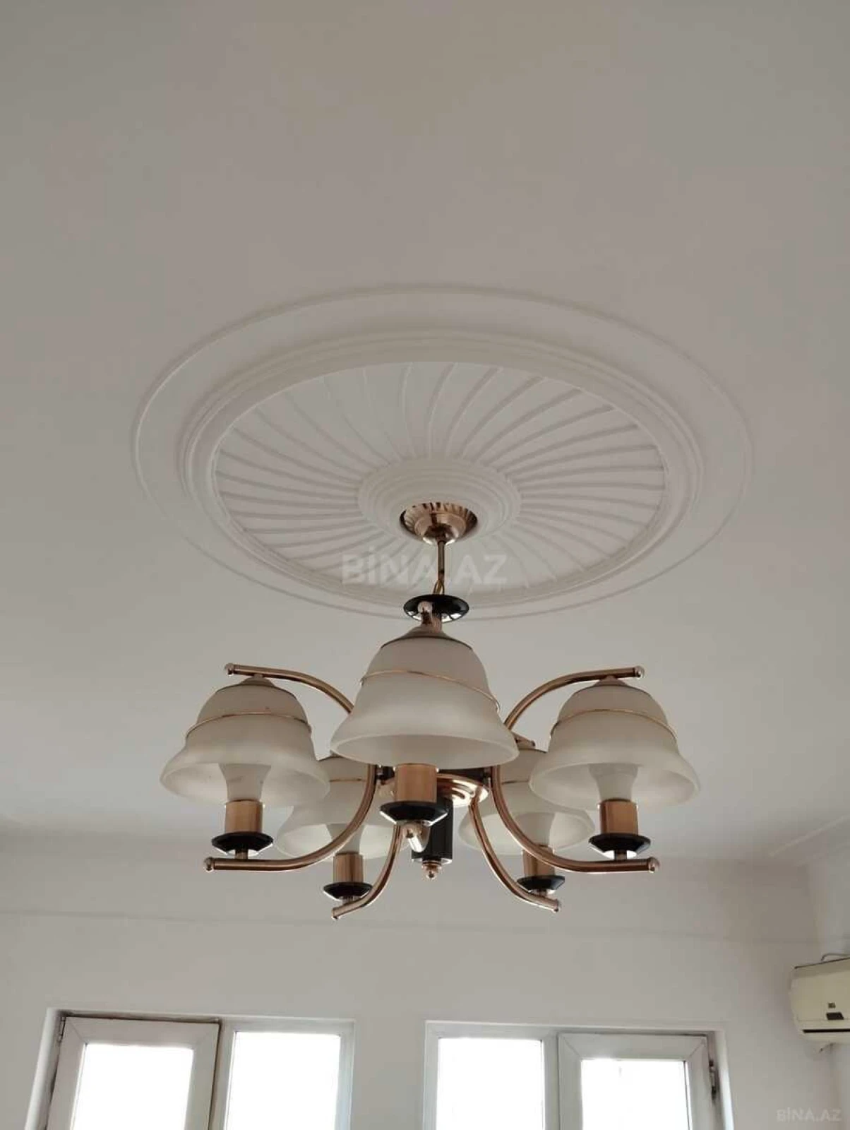 Satılır 3 otaqlı mənzil 90 m²