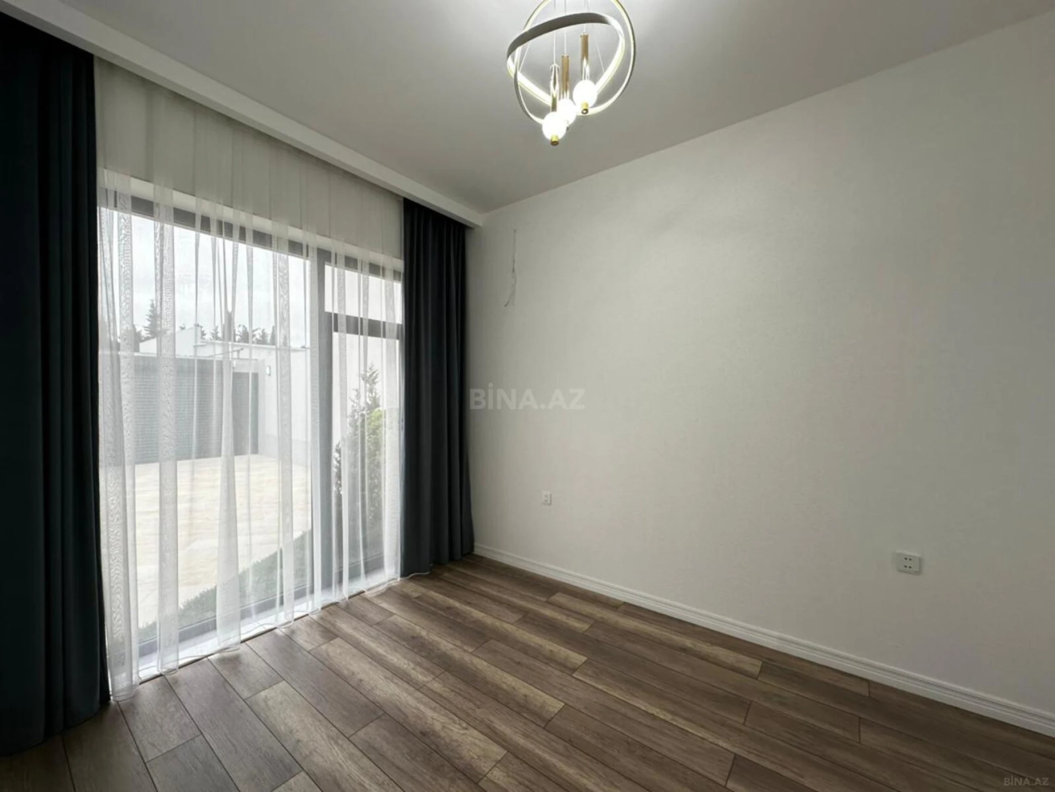Satılır 4 otaqlı həyət evi 140 m²