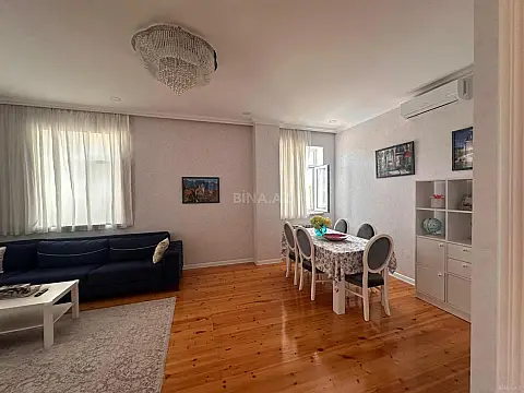Satılır 5 otaqlı həyət evi 360 m²
