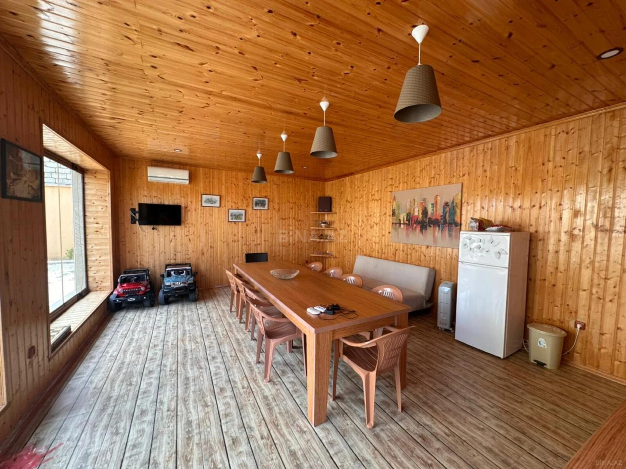 Satılır 5 otaqlı həyət evi 360 m²