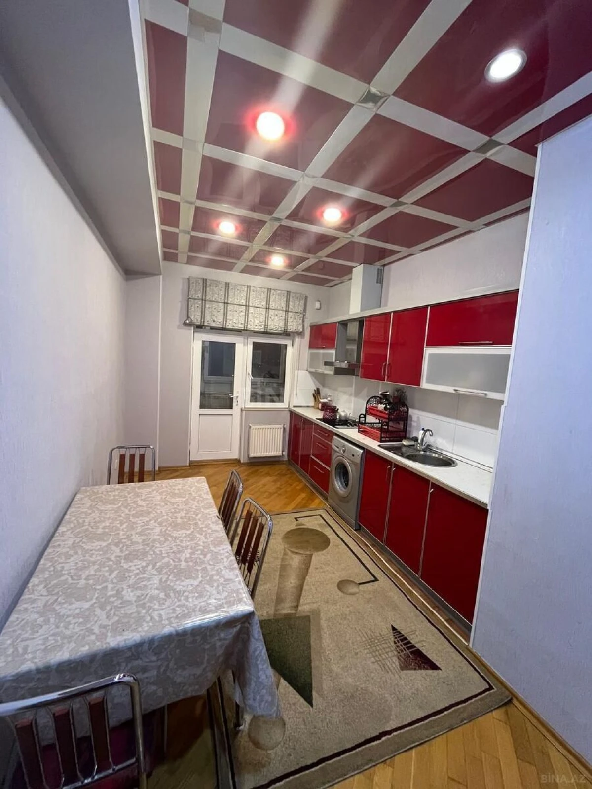Satılır 2 otaqlı mənzil 90 m²