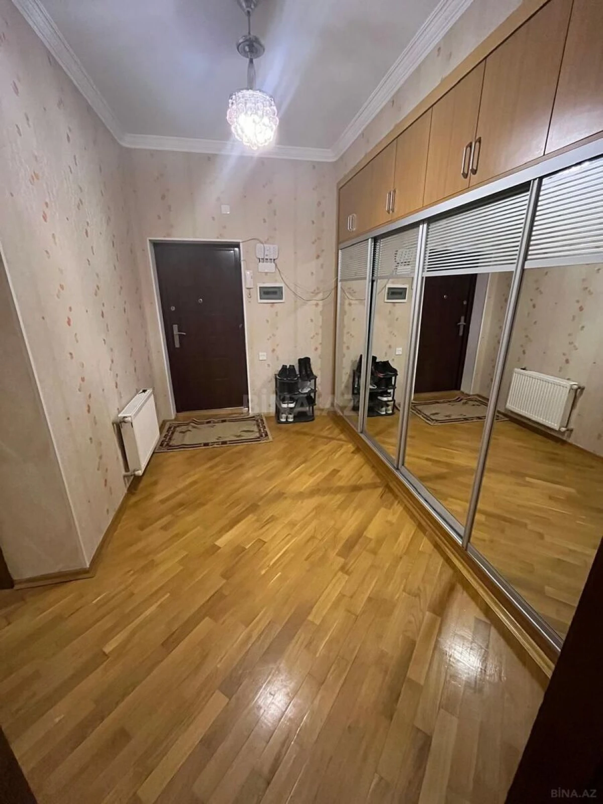 Satılır 2 otaqlı mənzil 90 m²