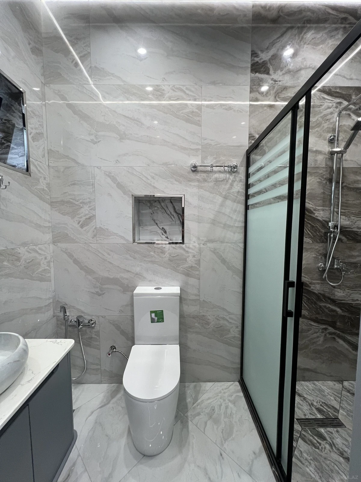 Satılır 4 otaqlı həyət evi 130 m²