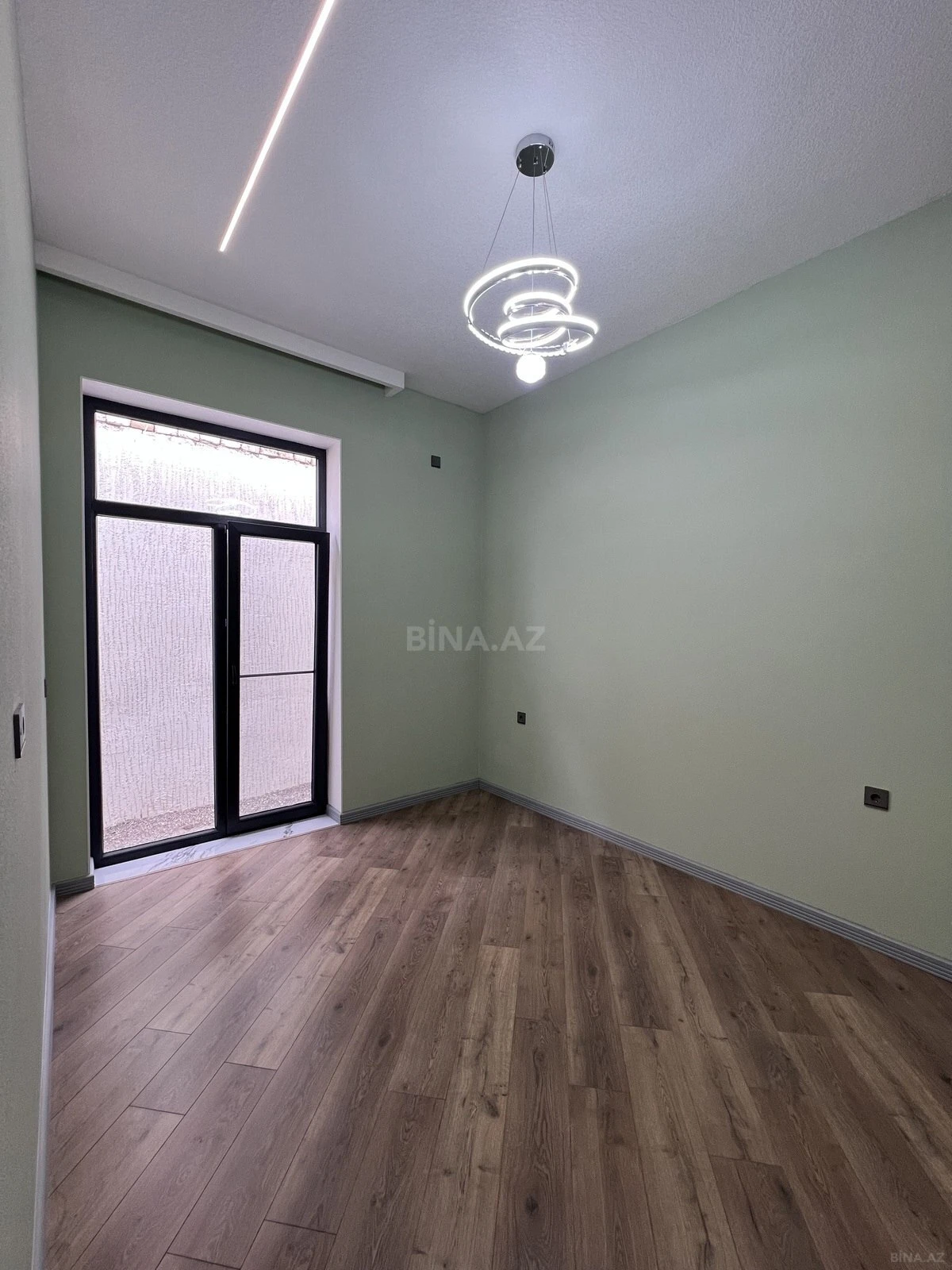 Satılır 4 otaqlı həyət evi 130 m²