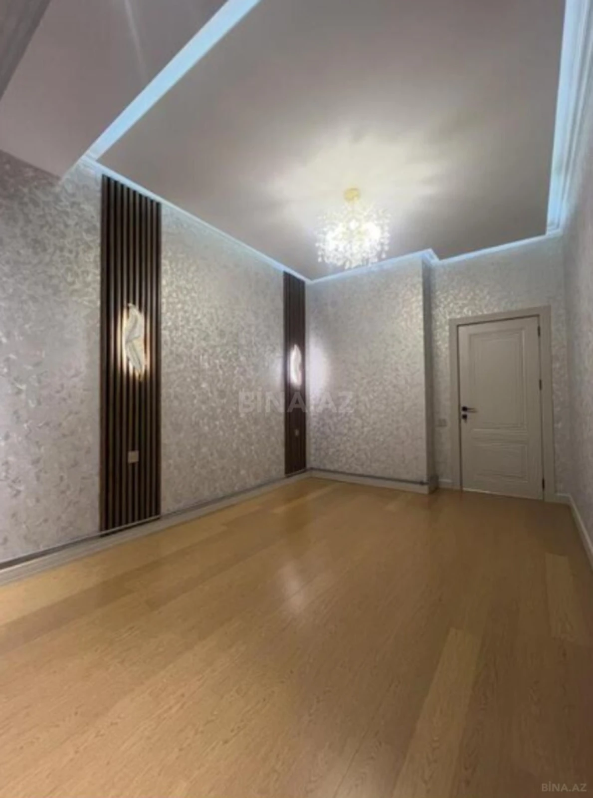 Satılır 2 otaqlı mənzil 76 m²