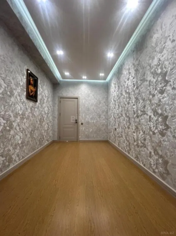 Satılır 2 otaqlı mənzil 76 m²