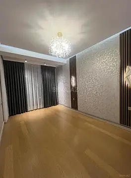 Satılır 2 otaqlı mənzil 76 m²