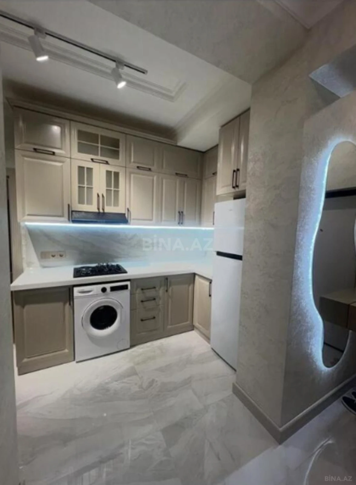 Satılır 2 otaqlı mənzil 76 m²