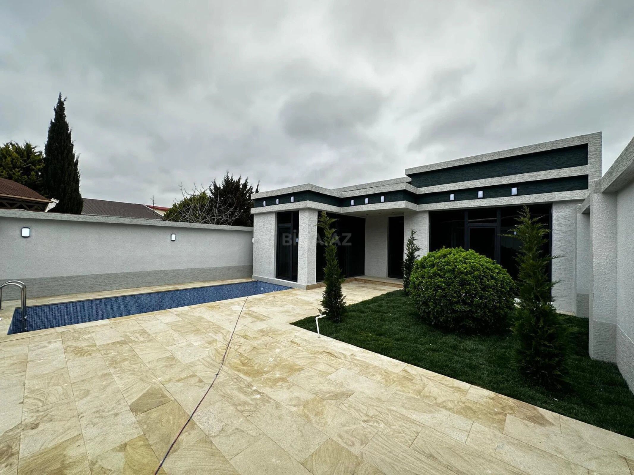 Satılır 4 otaqlı həyət evi 150 m²