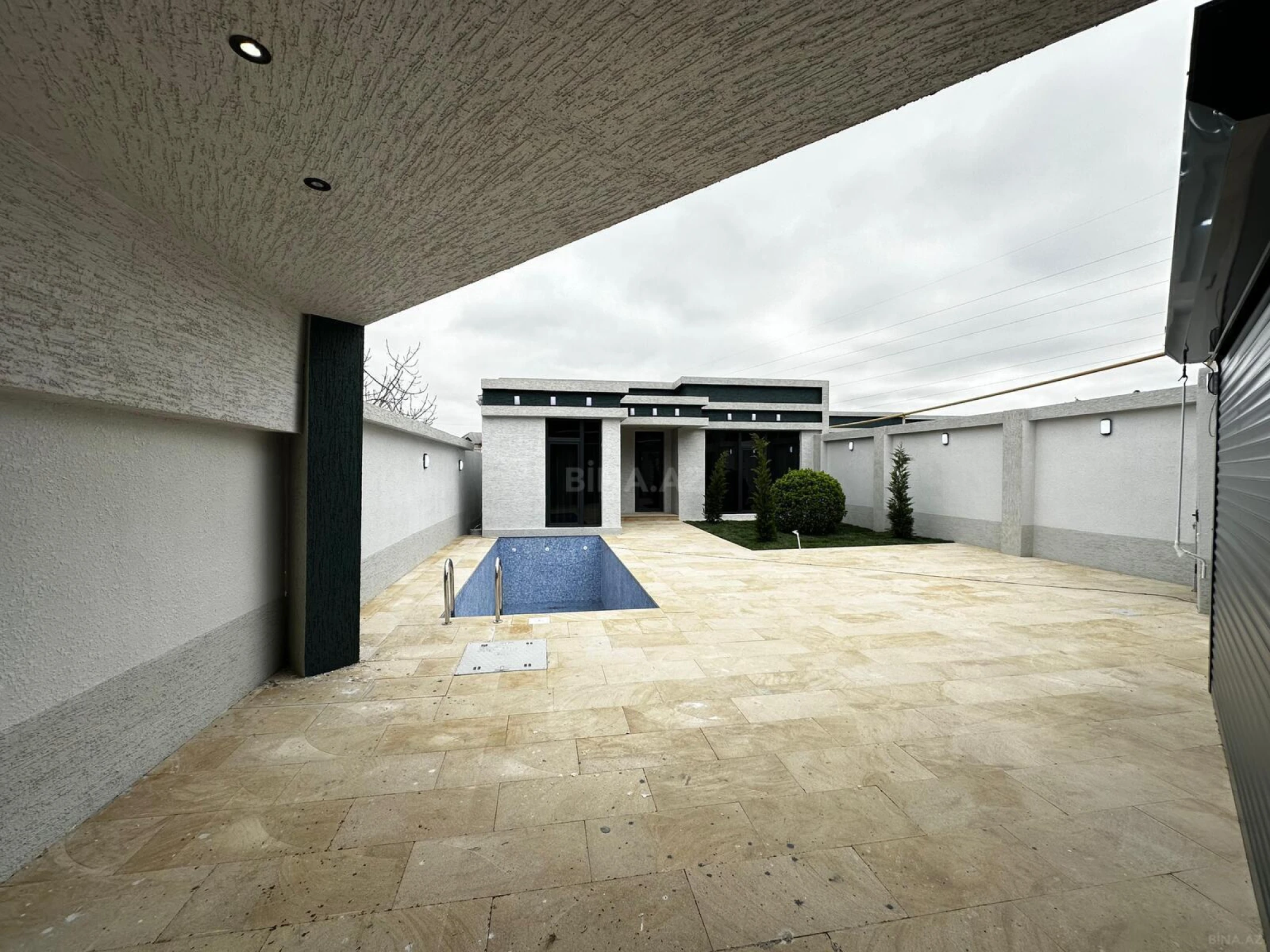 Satılır 4 otaqlı həyət evi 150 m²