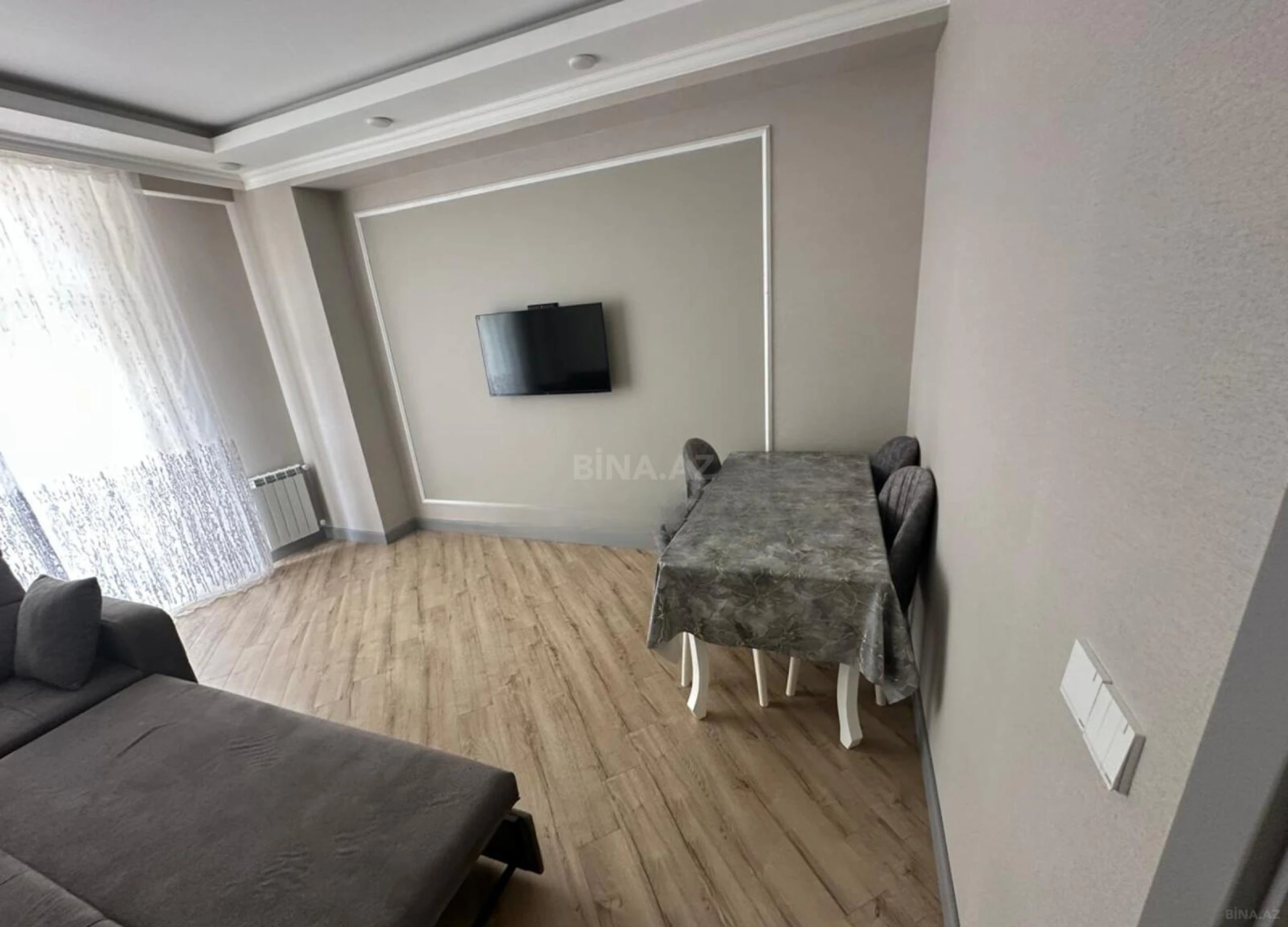 Satılır 2 otaqlı mənzil 82 m²