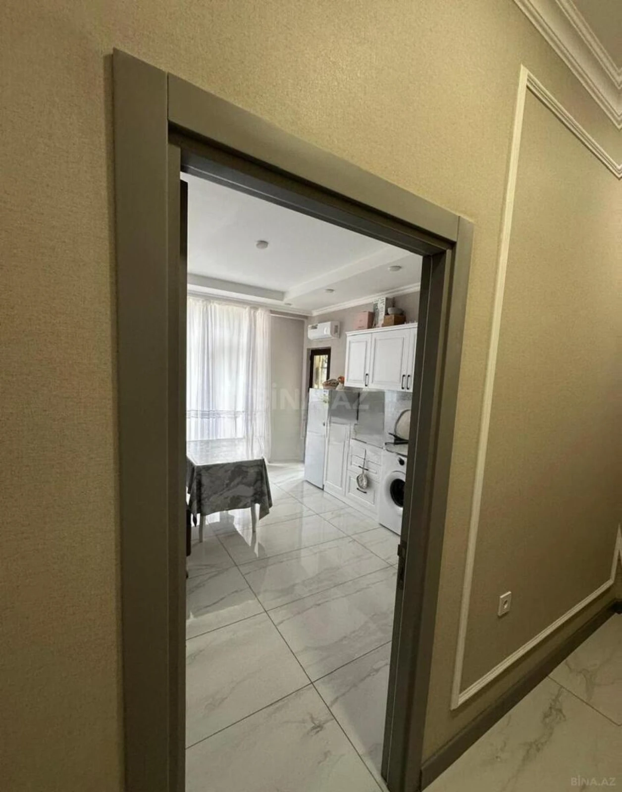 Satılır 2 otaqlı mənzil 82 m²