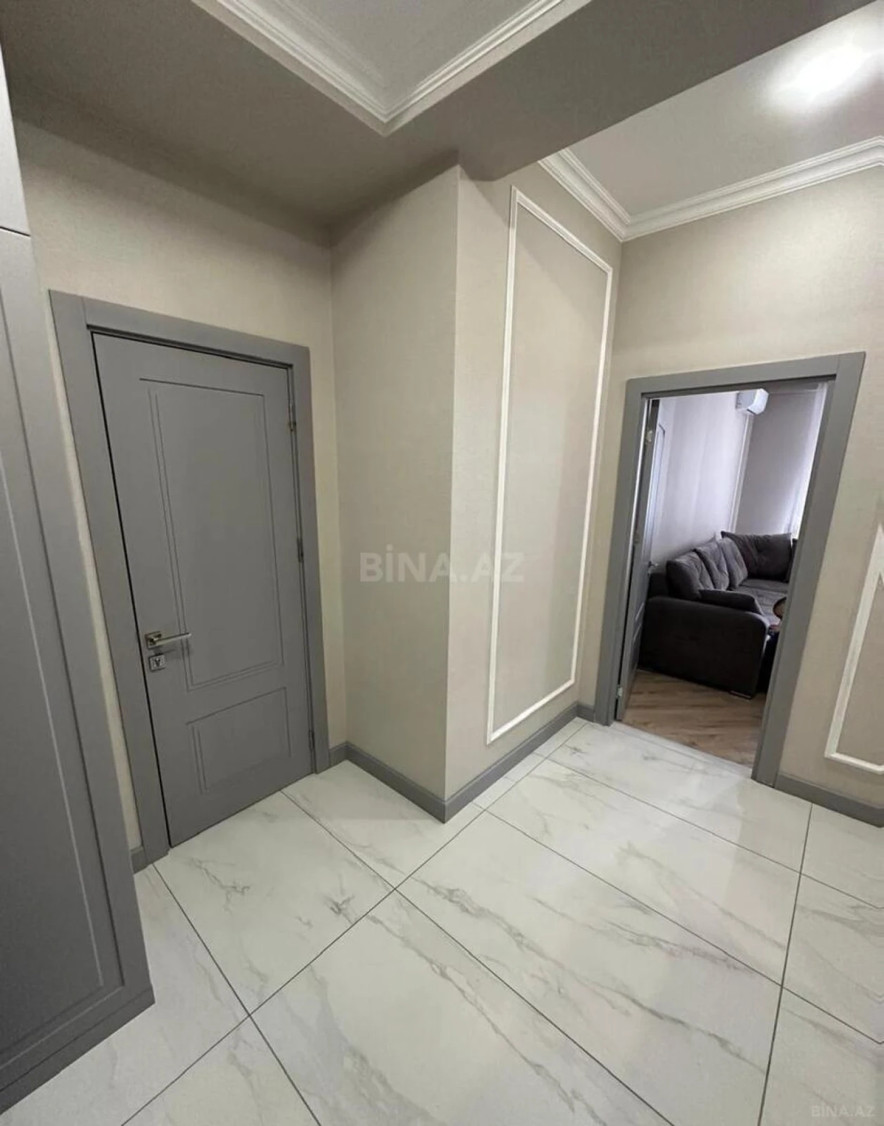 Satılır 2 otaqlı mənzil 82 m²