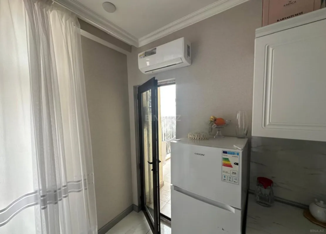 Satılır 2 otaqlı mənzil 82 m²