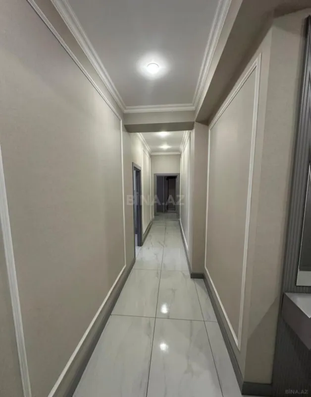 Satılır 2 otaqlı mənzil 82 m²