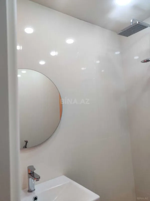 Satılır 4 otaqlı mənzil 139 m²
