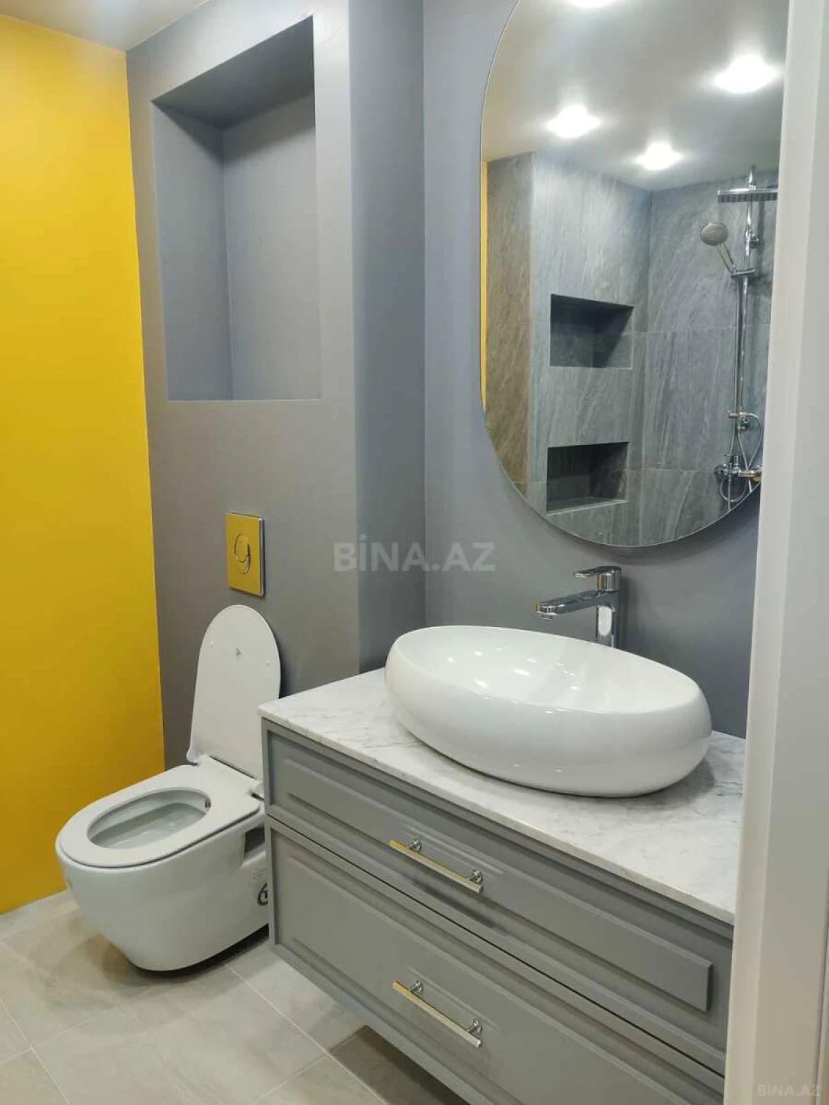 Satılır 4 otaqlı mənzil 139 m²