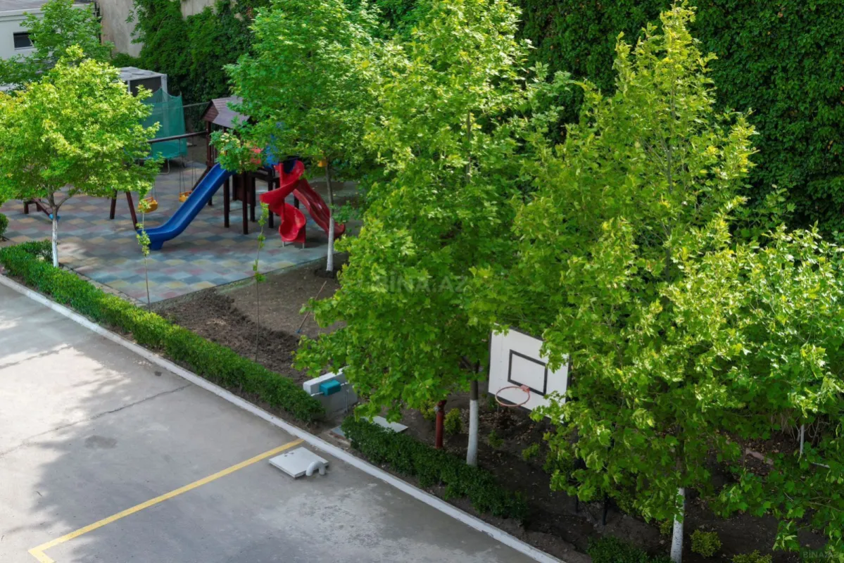 Kirayə verilir 4 otaqlı mənzil 210 m²