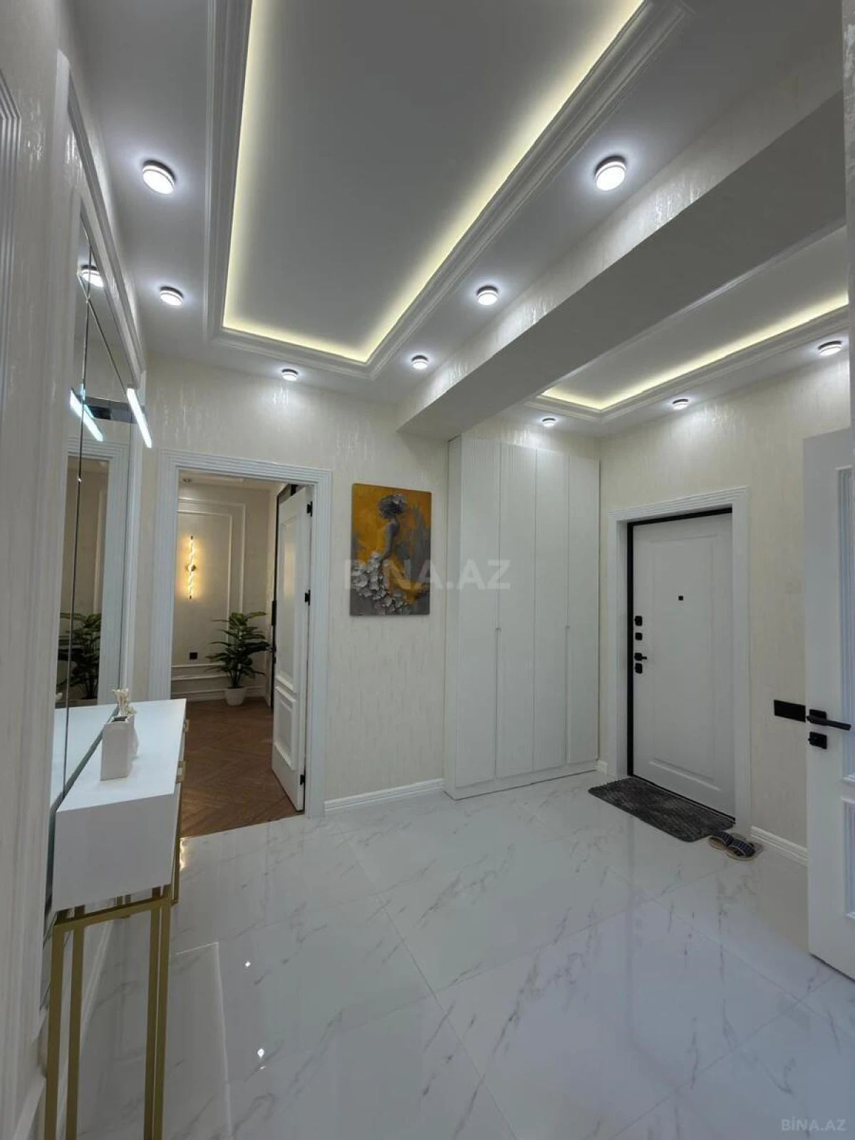 Satılır 3 otaqlı mənzil 91 m²