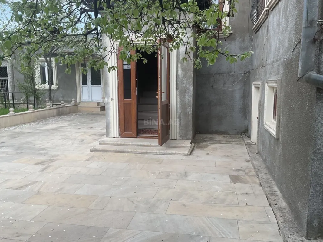 Satılır 5 otaqlı mənzil 150 m²
