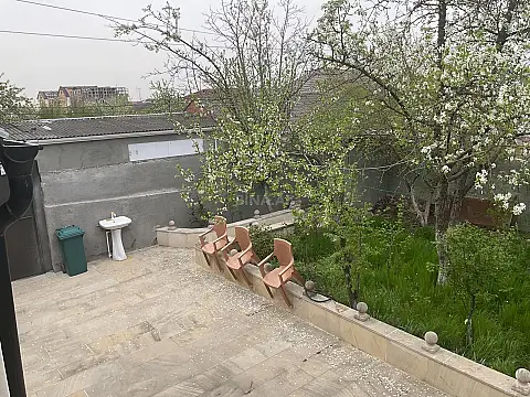 Satılır 5 otaqlı mənzil 150 m²