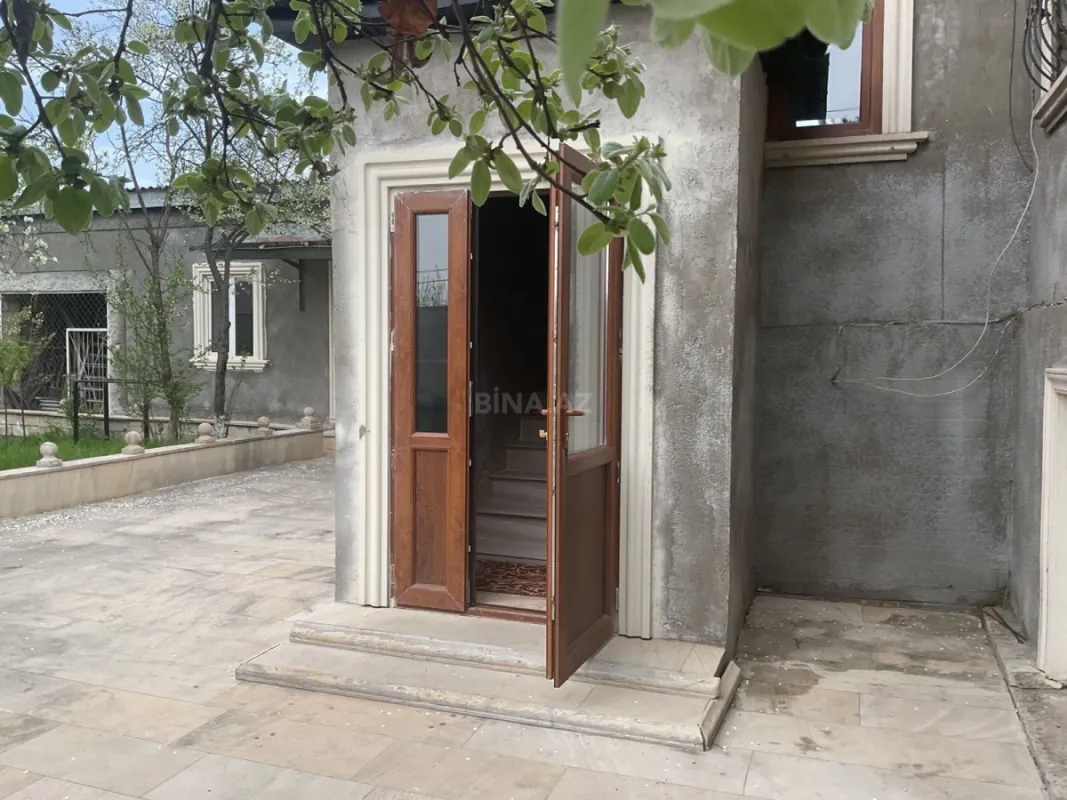 Satılır 5 otaqlı mənzil 150 m²