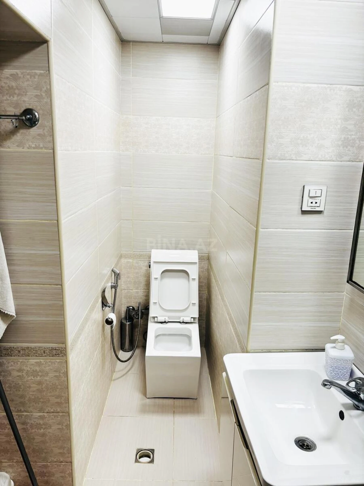 Satılır 4 otaqlı mənzil 100 m²