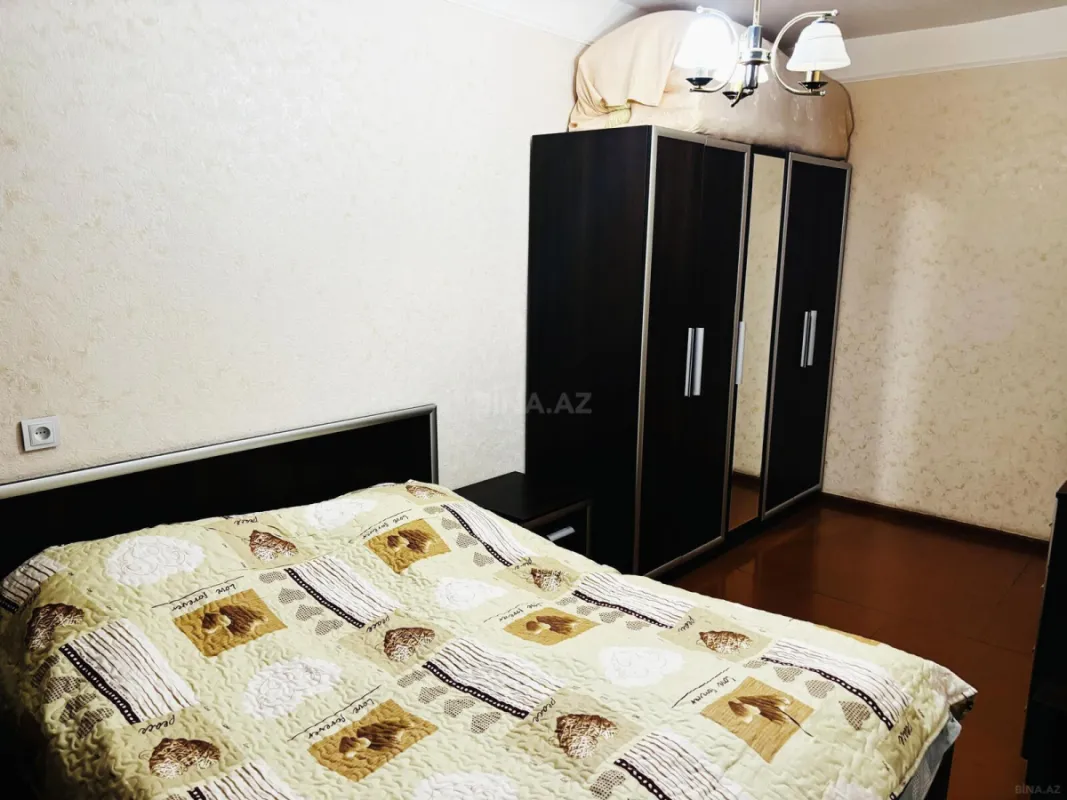 Satılır 4 otaqlı mənzil 100 m²