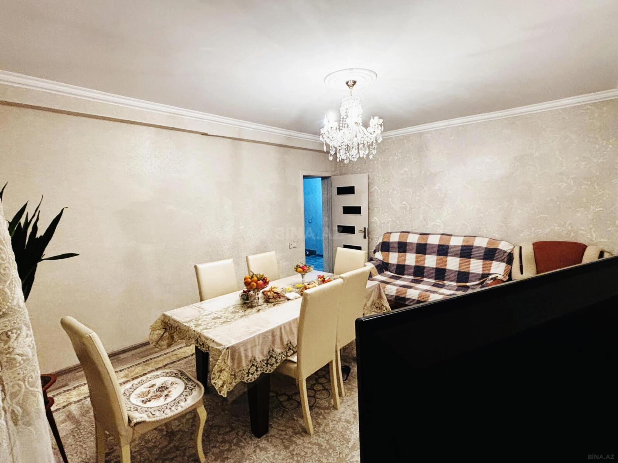 Satılır 4 otaqlı mənzil 100 m²