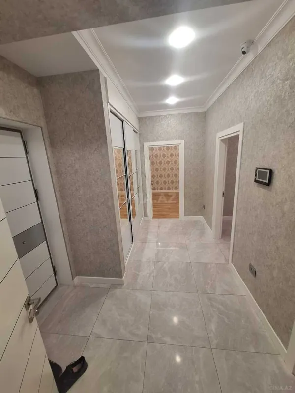 Kirayə verilir 2 otaqlı mənzil 90 m²