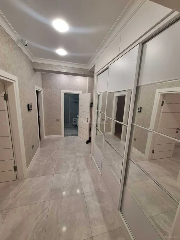 Kirayə verilir 2 otaqlı mənzil 90 m²