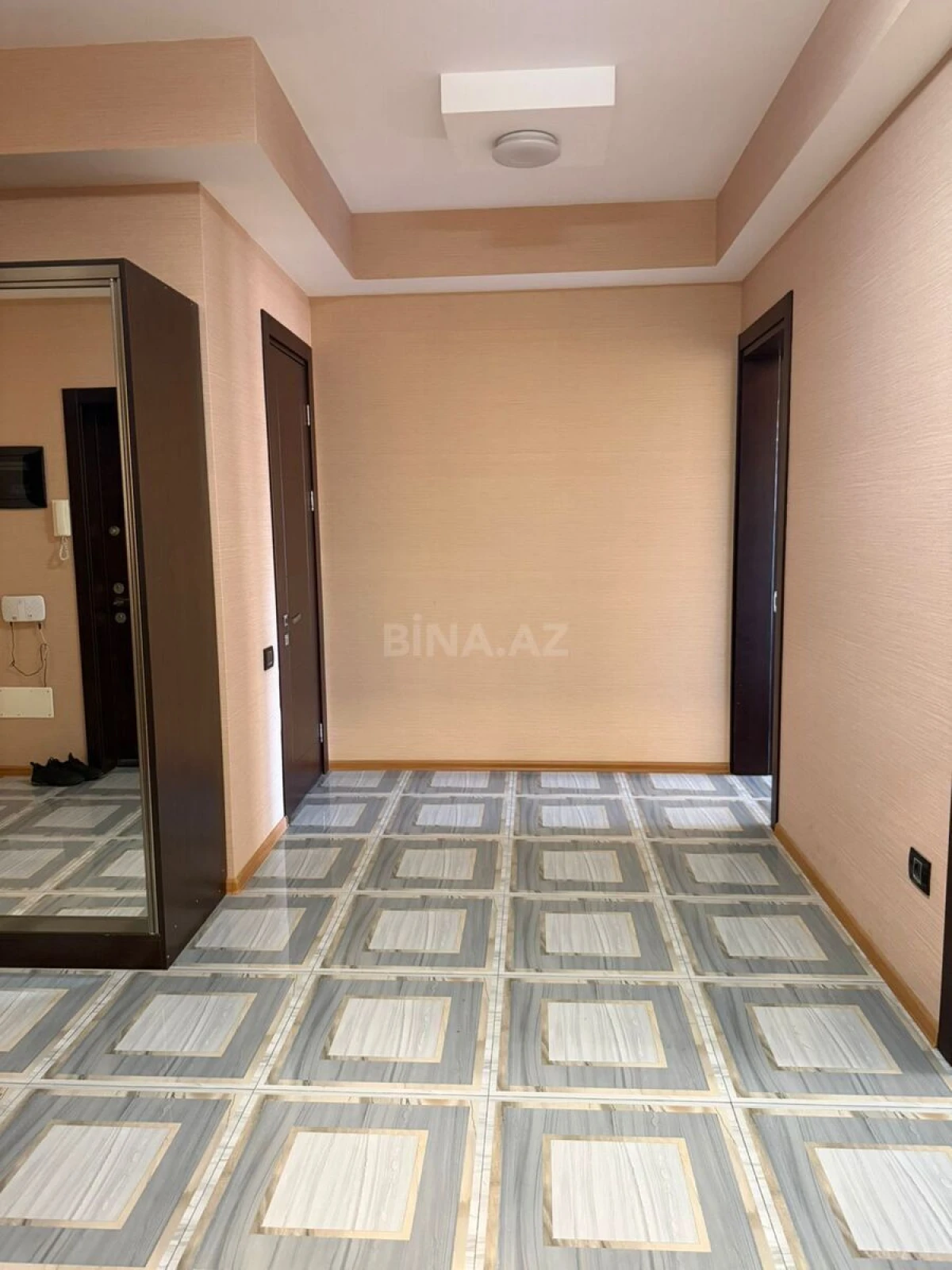 Kirayə verilir 2 otaqlı mənzil 96 m²