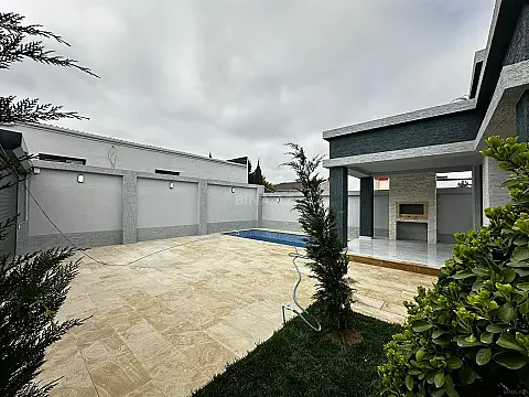 Satılır 4 otaqlı həyət evi 140 m²