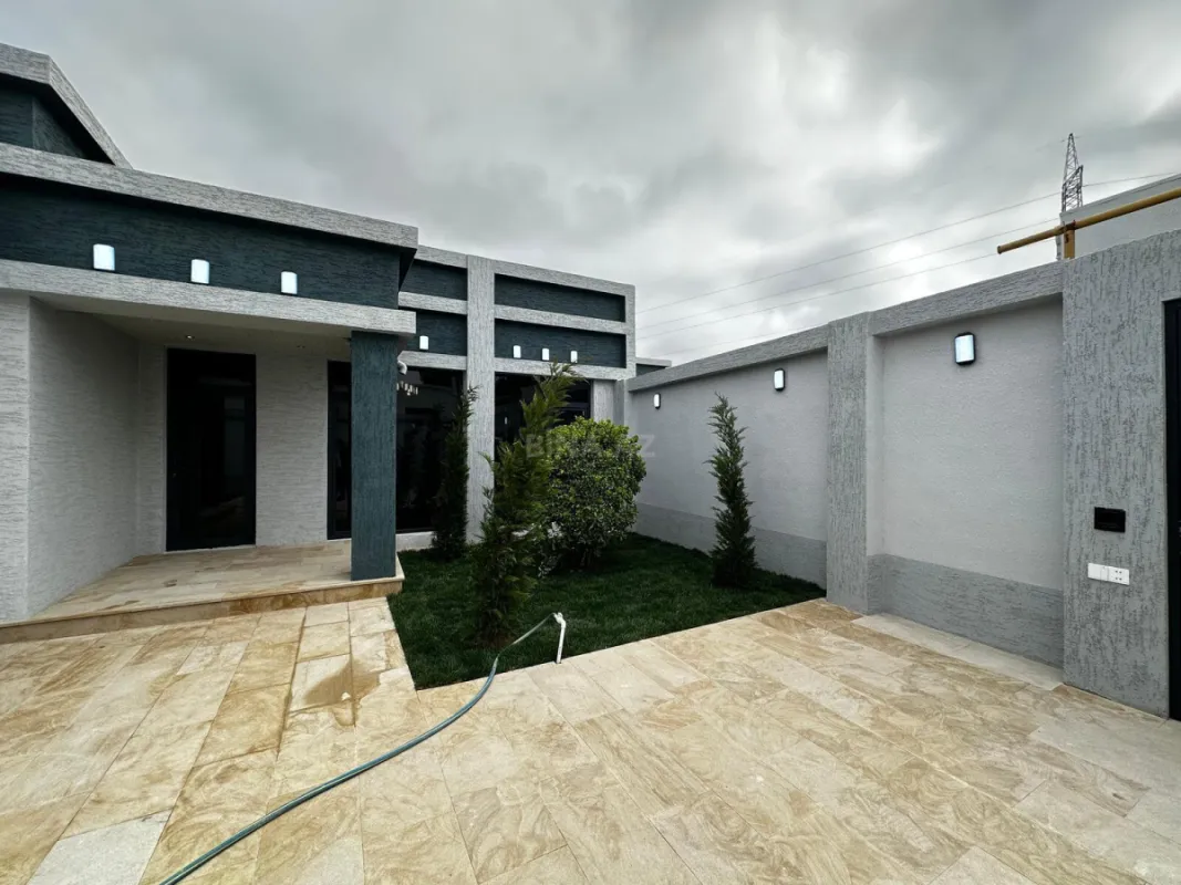 Satılır 4 otaqlı həyət evi 140 m²