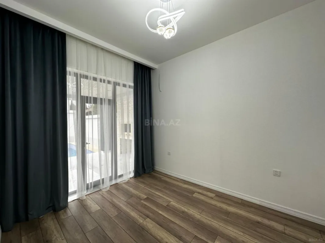 Satılır 4 otaqlı həyət evi 140 m²