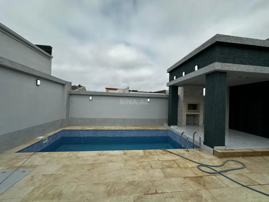 Satılır 4 otaqlı həyət evi 140 m²