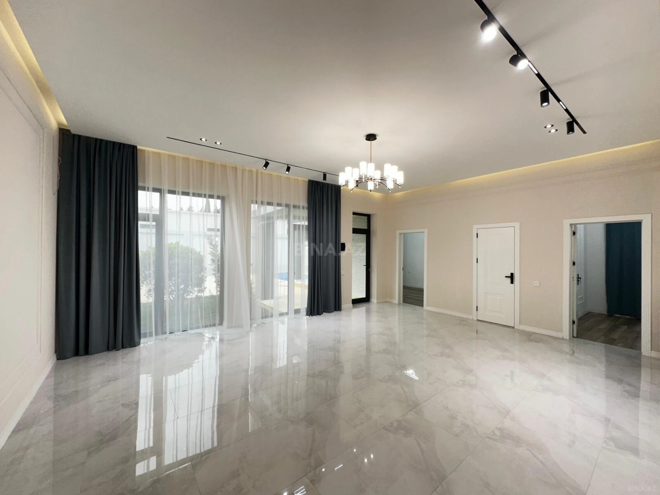 Satılır 4 otaqlı həyət evi 140 m²