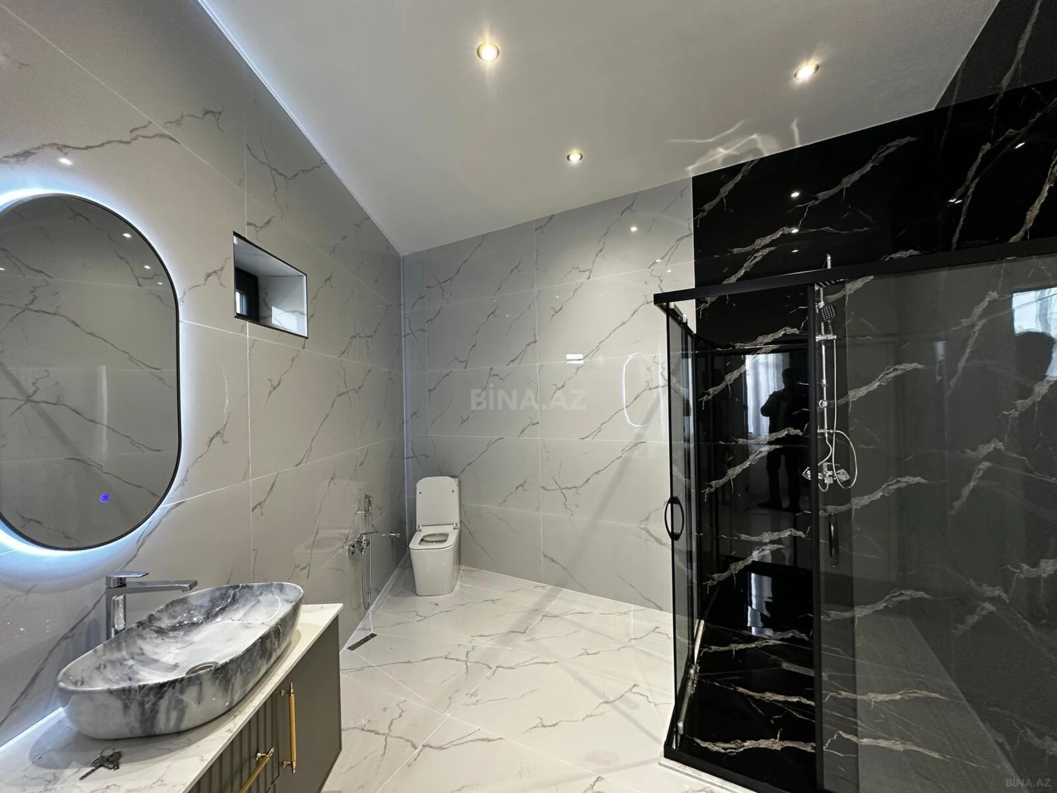 Satılır 4 otaqlı həyət evi 140 m²