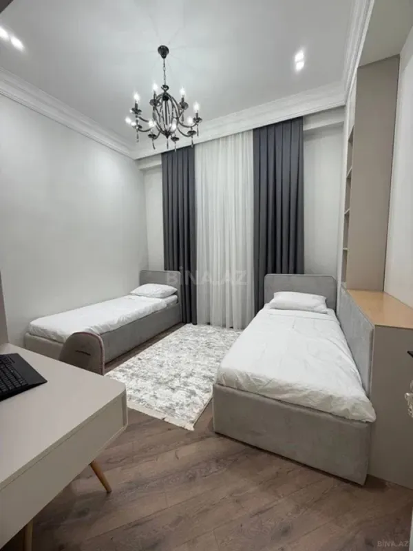 Kirayə verilir 3 otaqlı mənzil 150 m²