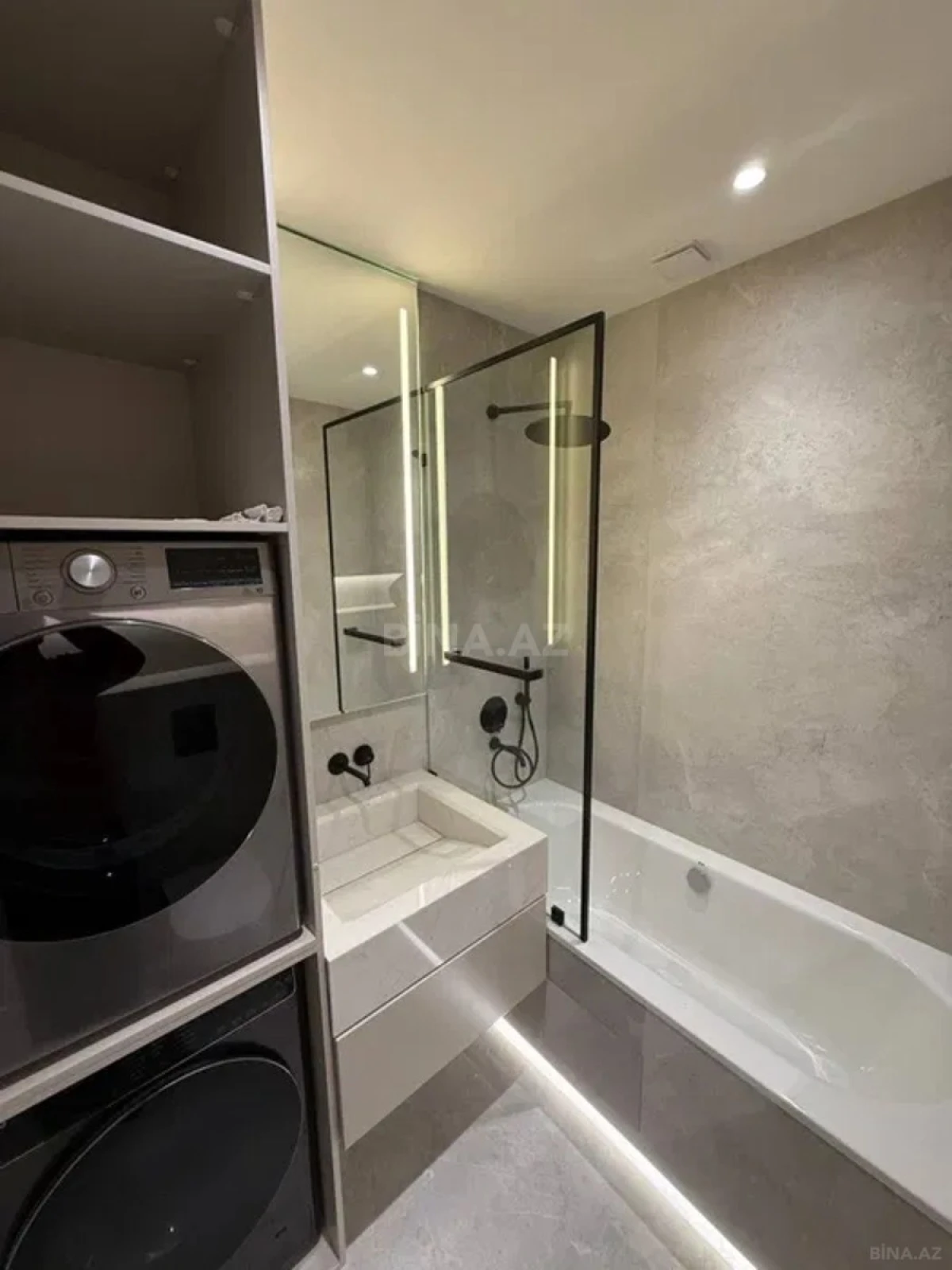 Kirayə verilir 3 otaqlı mənzil 150 m²