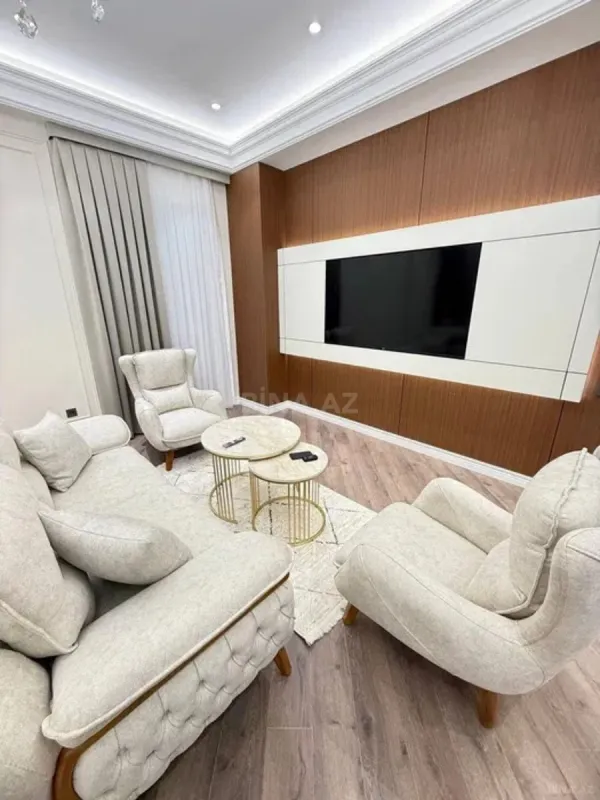 Kirayə verilir 3 otaqlı mənzil 150 m²