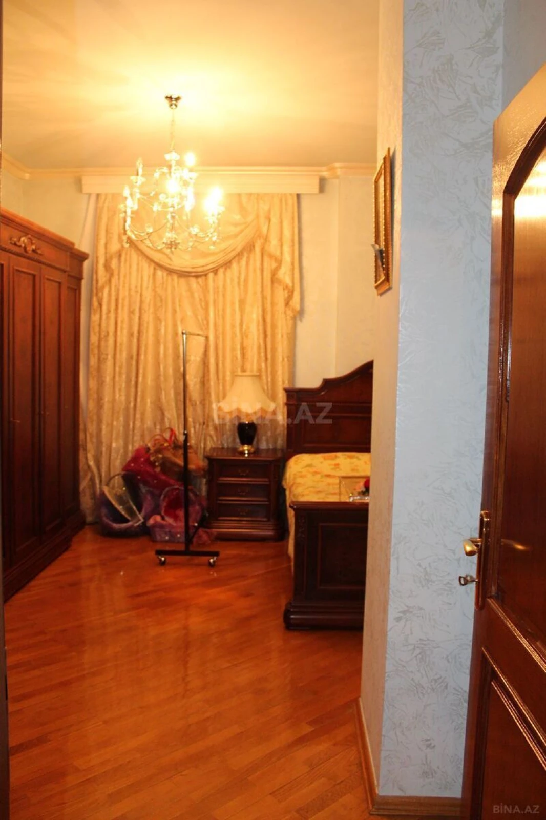 Kirayə verilir 2 otaqlı mənzil 120 m²